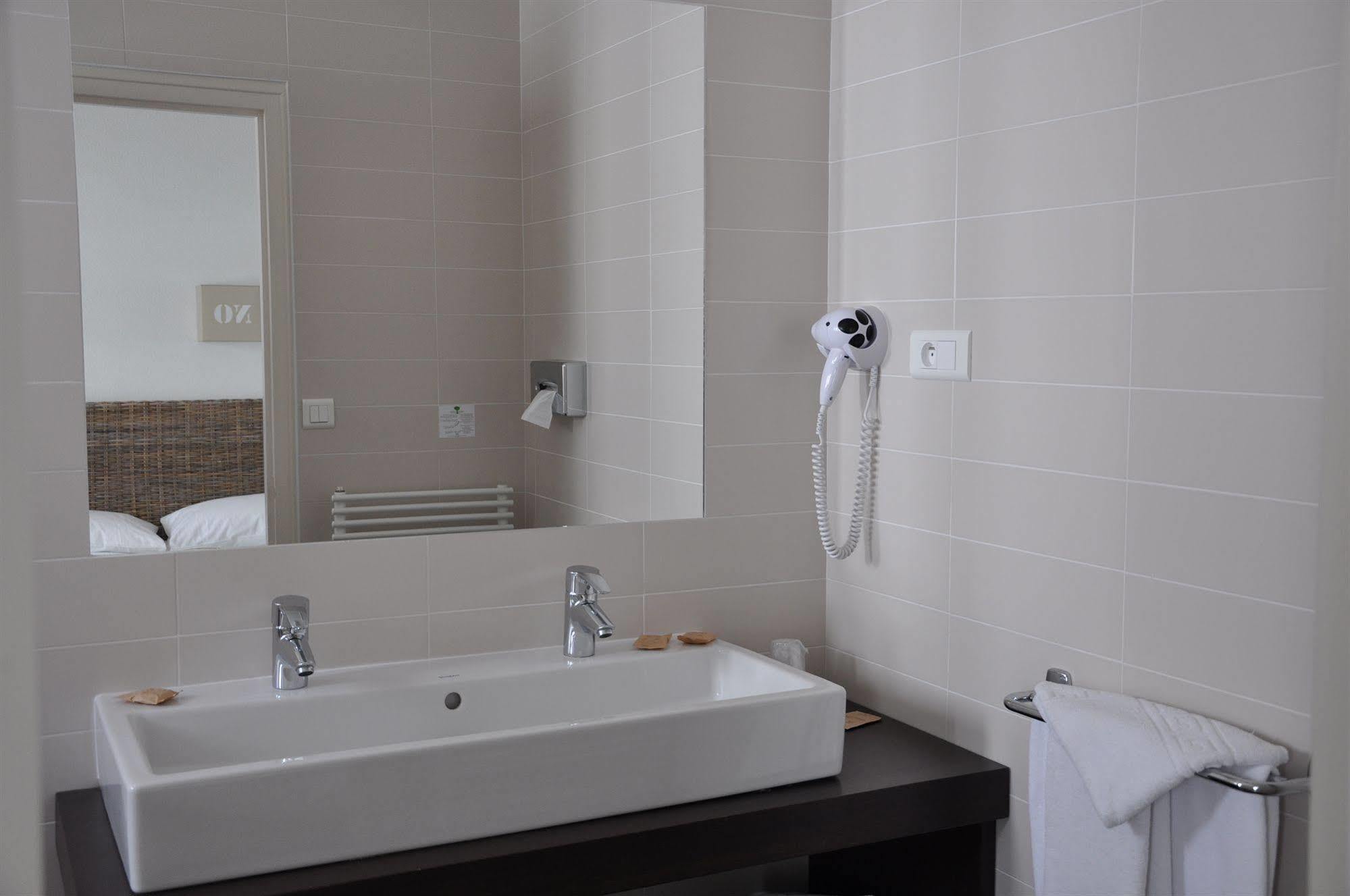 Hotel Autre Mer นัวร์มูติเย-ออง-ลิล ภายนอก รูปภาพ